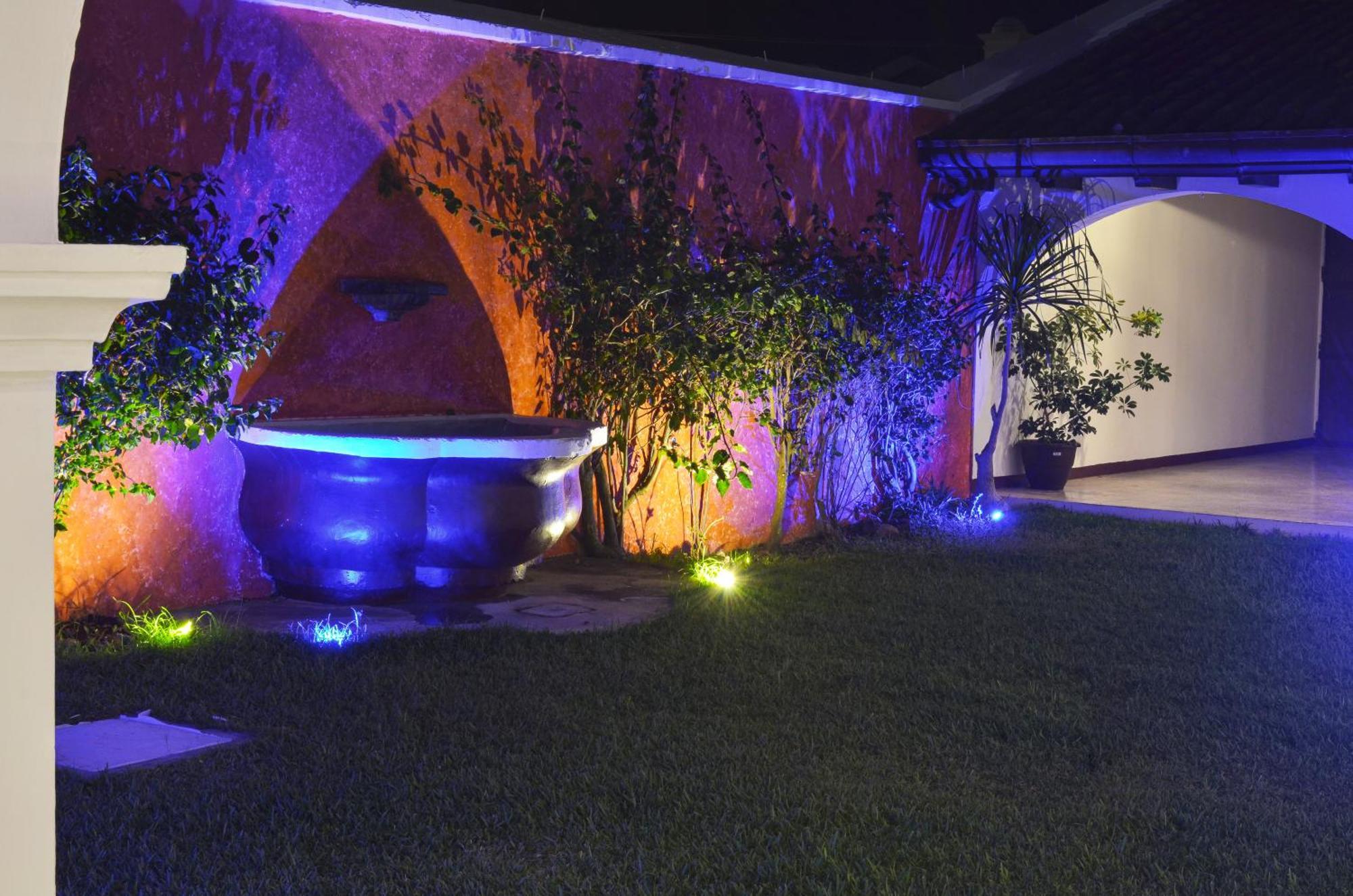 Luna Maya Boutique Hotel Antigua Exterior foto